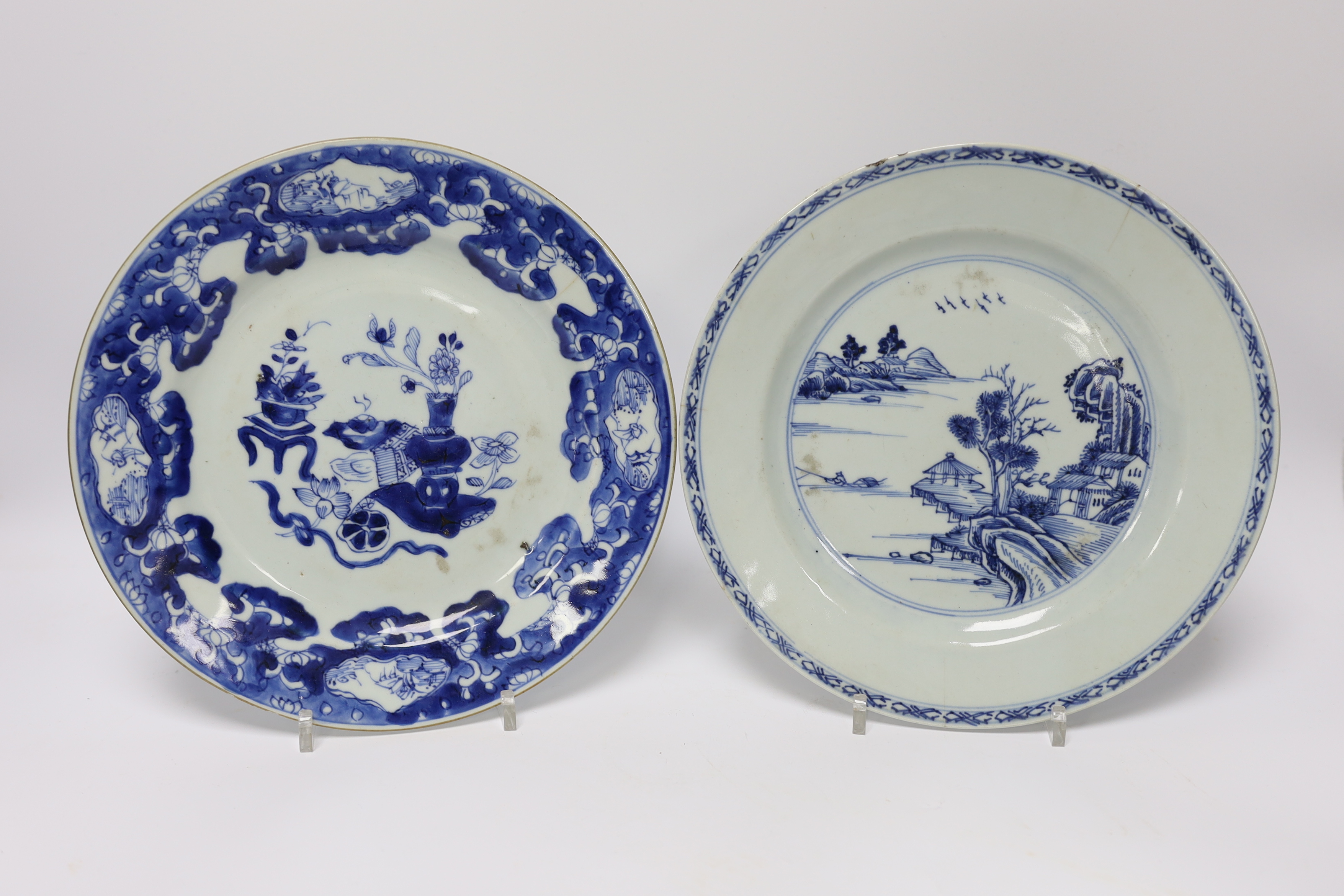 Three 18th century Chinese blue and white plates, 23cm in diameter